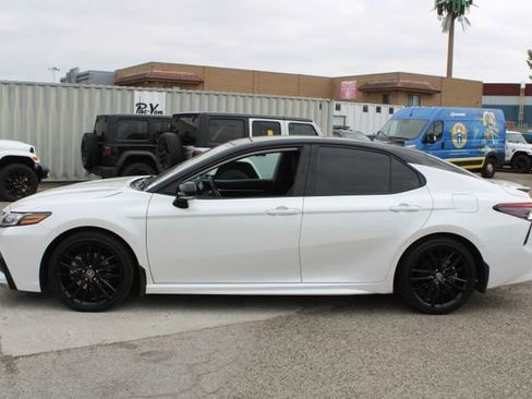 Used 2023 Toyota Camry XSE FWD image 7