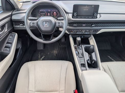 Used 2025 Honda Accord SE image 6