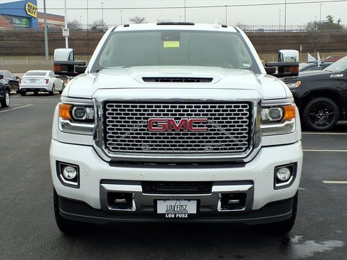 Used 2017 GMC Sierra 3500 Denali w/ Duramax Plus Package image 32