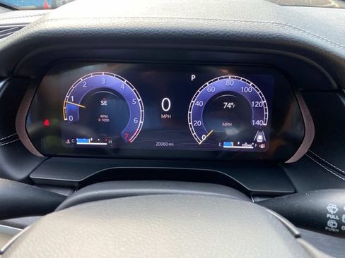 Used 2024 Jeep Grand Cherokee Limited AWD/4WD image 17
