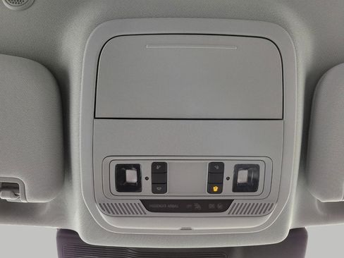 Used 2023 Ford Explorer XLT w/ Equipment Group 202A image 18