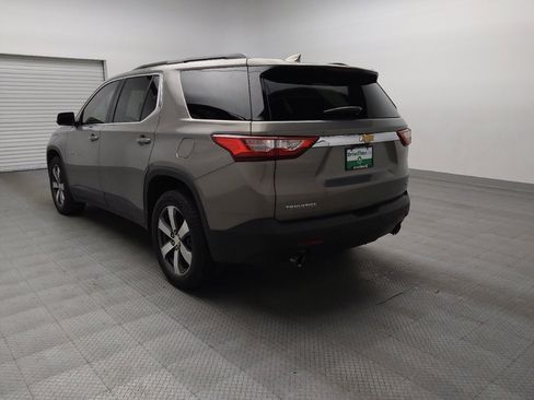 Used 2019 Chevrolet Traverse LT w/ LT Premium Package image 5
