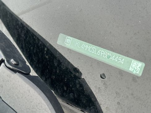 Used 2023 Buick Encore GX Preferred w/ Cold Weather Comfort Package image 3