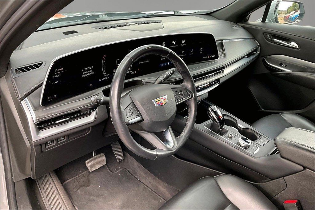 Used 2024 Cadillac XT4 Premium Luxury AWD/4WD image 15
