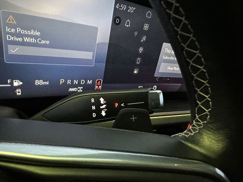 Used 2025 Buick Envision Sport Touring image 27