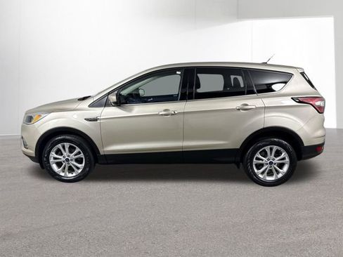 Used 2017 Ford Escape SE image 28