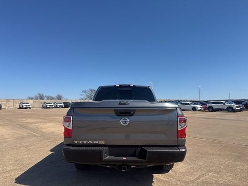 Used 2019 Nissan Titan S image 20