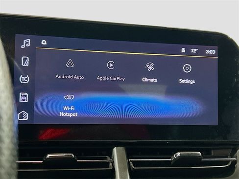 Used 2025 Chevrolet Trax RS w/ Driver Confidence Package image 12