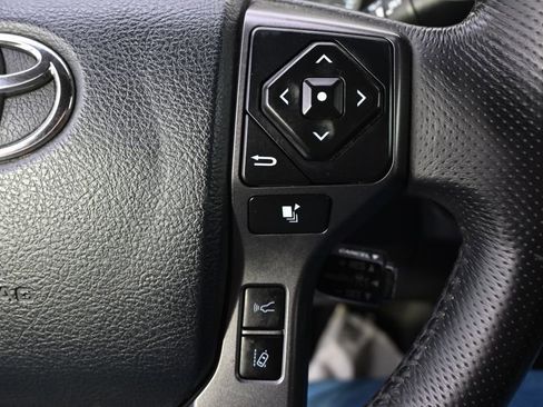Used 2019 Toyota Tacoma TRD Sport w/ Technology Package AWD/4WD image 36
