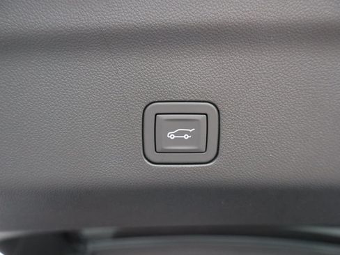 New 2026 Chevrolet Suburban Premier AWD/4WD image 34