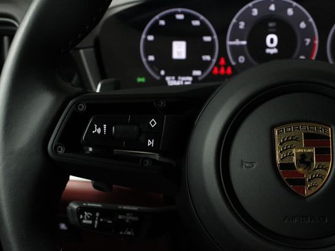 Certified 2024 Porsche Cayenne S AWD/4WD image 25