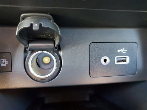 New 2025 Nissan Versa SV w/ Trunk Package image 21