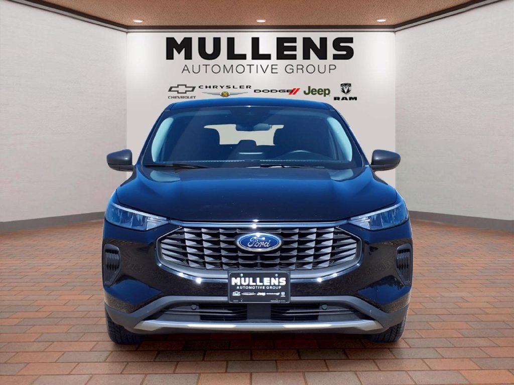 Used 2023 Ford Escape Active AWD/4WD image 2