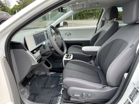 Certified 2024 Hyundai Ioniq 5 SEL RWD image 11