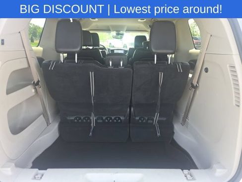 Used 2023 Chrysler Pacifica Touring-L FWD image 12