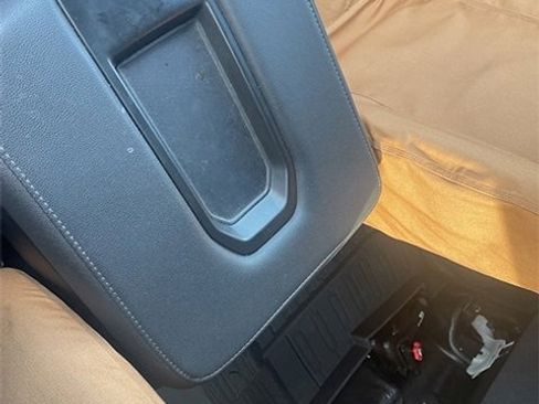 Used 2023 GMC Sierra 2500 Pro w/ Convenience Package image 9