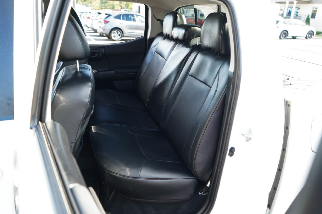 Used 2022 Toyota Tacoma SR5 w/ Trail Edition AWD/4WD image 8