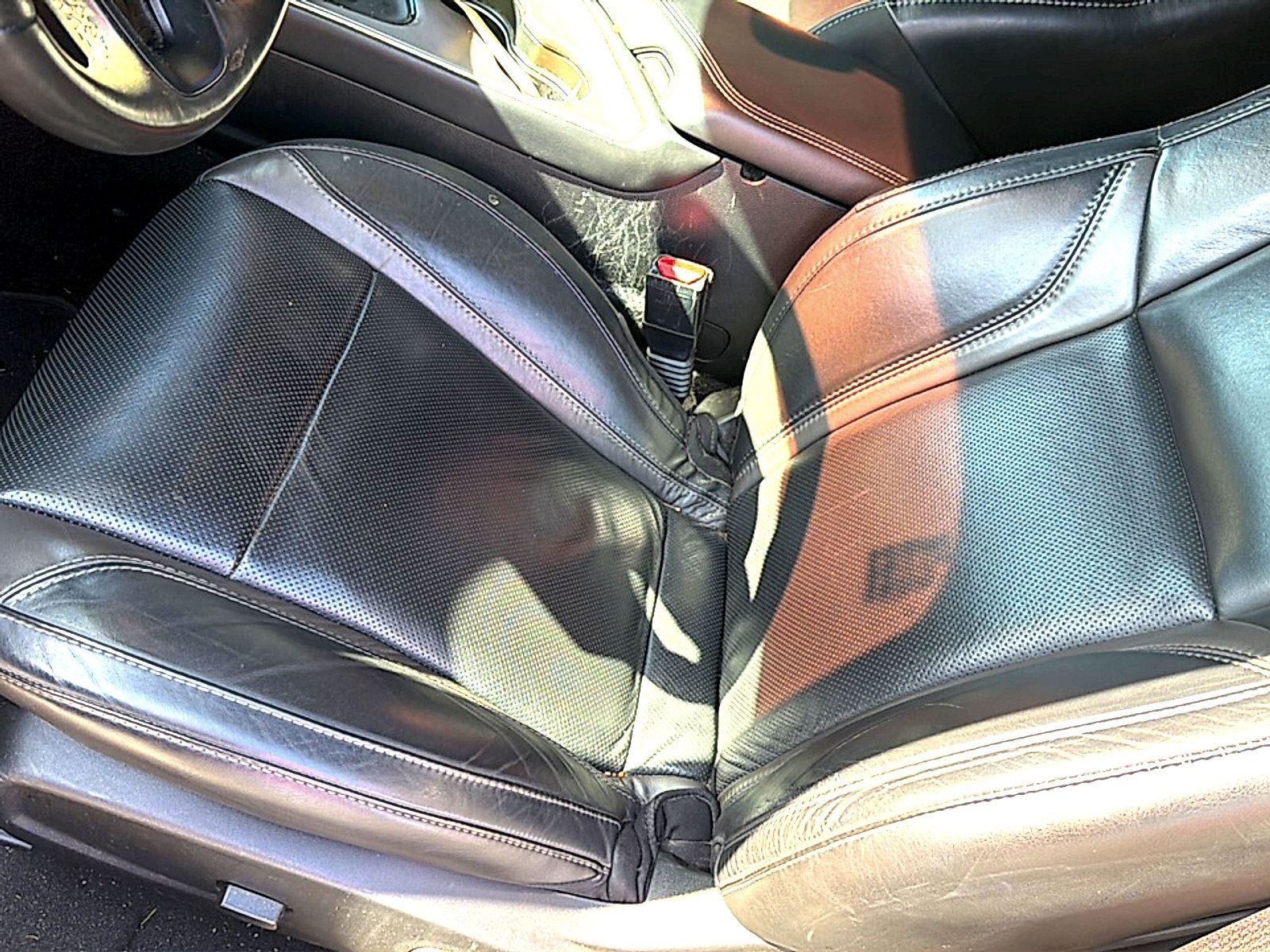 Used 2021 Dodge Challenger SXT w/ Plus Package RWD image 8