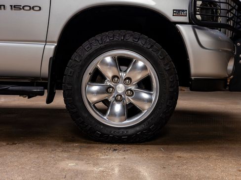 Used 2003 Dodge Ram 1500 Truck ST AWD/4WD image 11