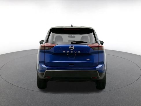 Used 2025 Nissan Rogue SV FWD image 8