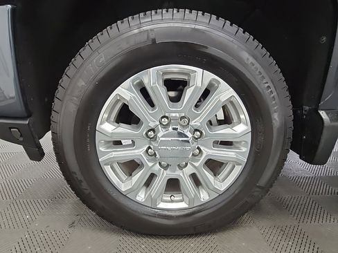 Used 2020 GMC Sierra 2500 Denali w/ Denali Ultimate Package image 48