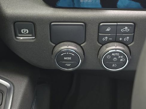 Used 2025 Chevrolet Silverado 1500 High Country w/ High Country Premium Package image 24