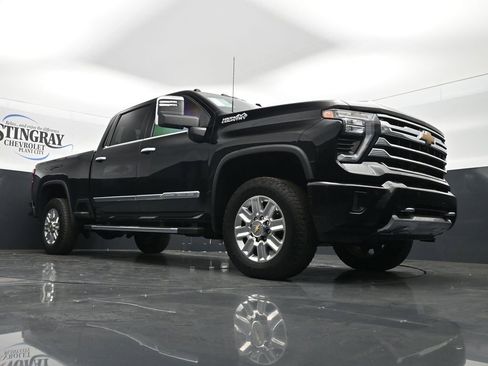 Used 2024 Chevrolet Silverado 2500 High Country w/ High Country Premium Package AWD/4WD image 30