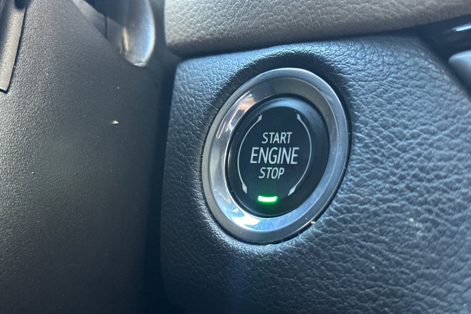 Used 2024 Cadillac XT4 Luxury FWD image 28