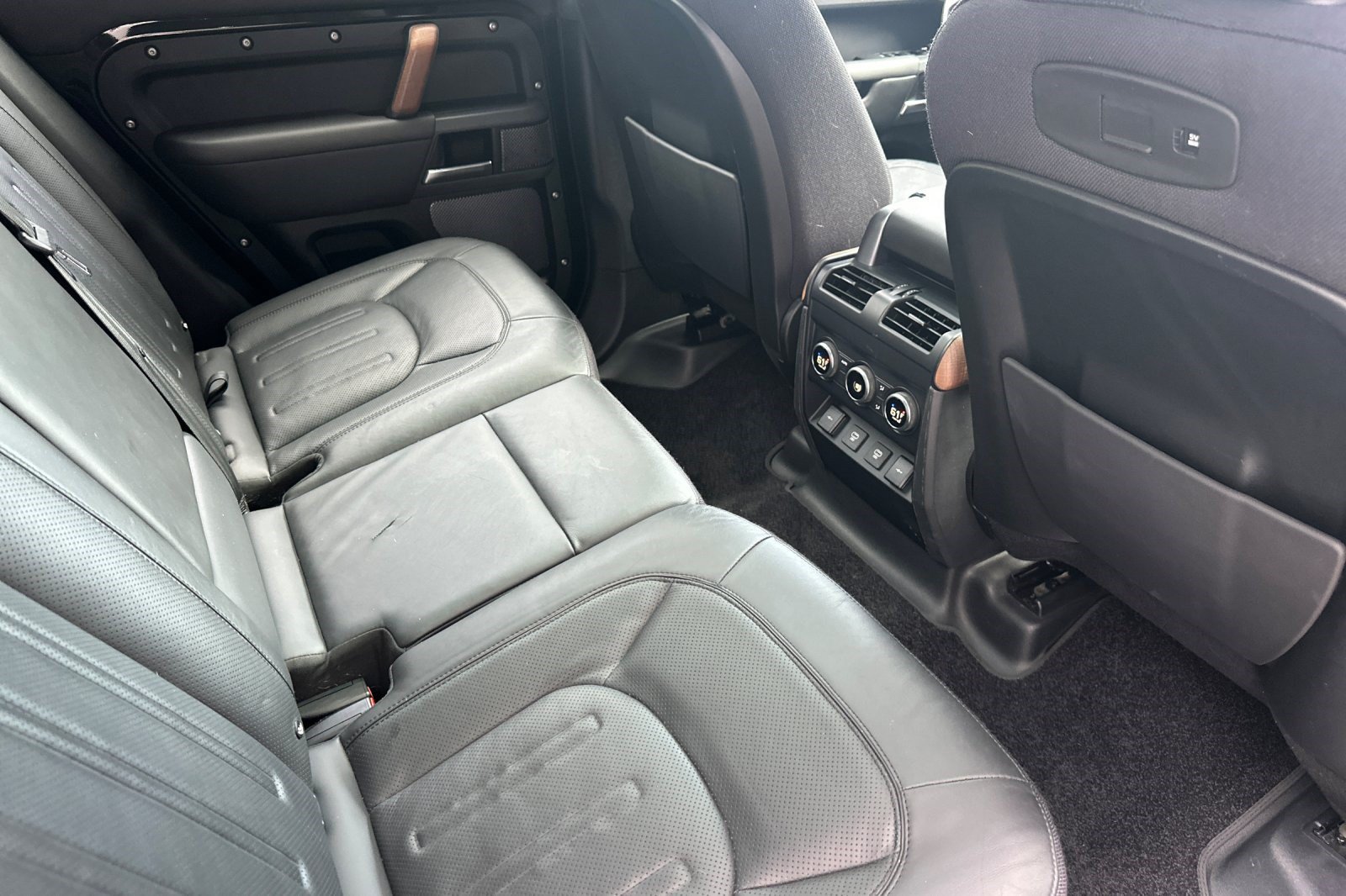 Used 2022 Land Rover Defender 110 X AWD/4WD image 34