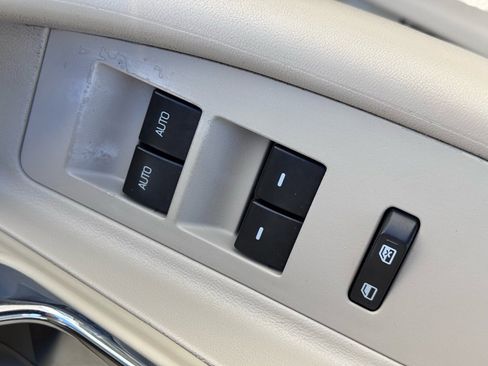 Used 2010 Ford Taurus Limited image 29