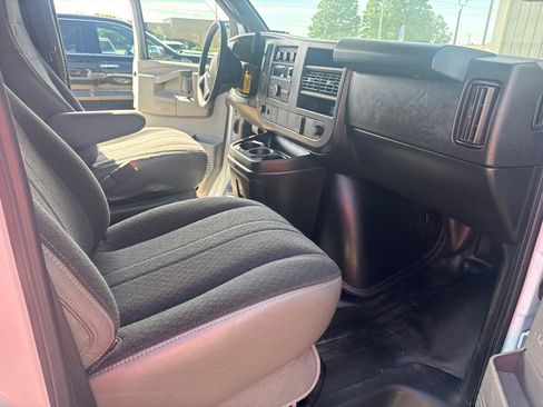 Used 2025 Chevrolet Express 2500 w/ Driver Convenience Package RWD image 14