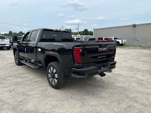 New 2026 GMC Sierra 2500 Denali w/ Denali Reserve Package AWD/4WD image 3