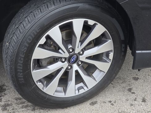 Used 2018 Subaru Outback 2.5i Touring AWD/4WD image 14