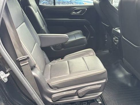 Used 2022 GMC Yukon SLT w/ SLT Luxury Package AWD/4WD image 17