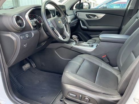 Used 2023 Chevrolet Blazer LT w/ Sound & Technology Package AWD/4WD image 2
