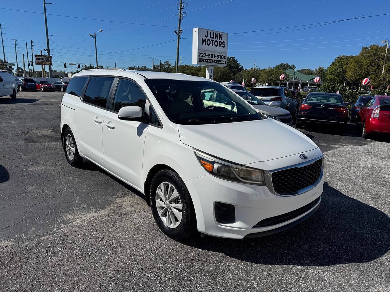Used 2016 Kia Sedona LX FWD image 2