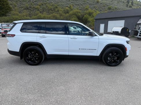 Used 2023 Jeep Grand Cherokee L Limited w/ Luxury Tech Group II AWD/4WD image 6