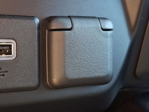 Used 2021 GMC Sierra 1500 Elevation image 26