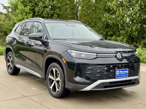 New 2025 Volkswagen Tiguan SE image 1