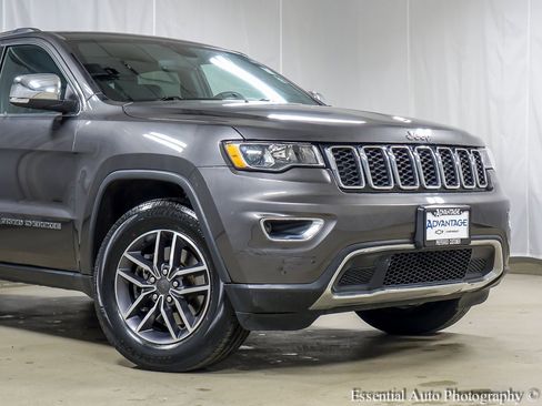 Used 2021 Jeep Grand Cherokee Limited image 3