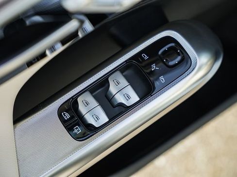 Certified 2025 Mercedes-Benz E 350 4MATIC Sedan image 37