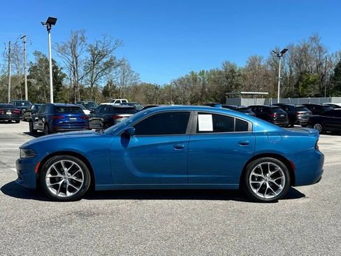 Used 2020 Dodge Charger SXT w/ Plus Group image 24