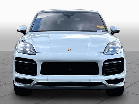 Used 2022 Porsche Cayenne GTS AWD/4WD image 4