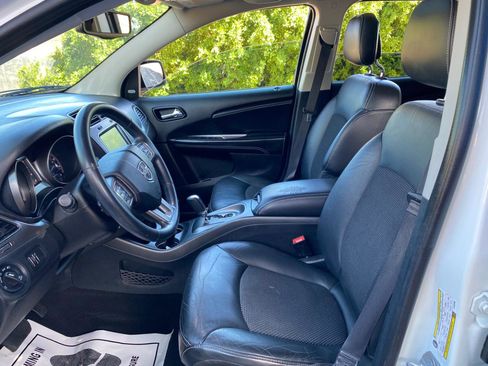 Used 2016 Dodge Journey Crossroad w/ Popular Equipment Group image 28