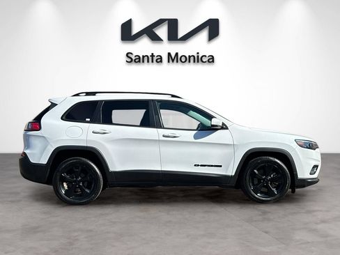 Used 2019 Jeep Cherokee Latitude Plus FWD image 7