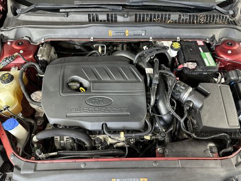 Used 2018 Ford Fusion SE w/ Fusion SE Technology Package image 32