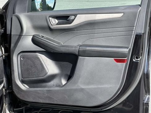 Used 2022 Ford Escape SE FWD image 8