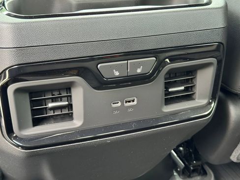 New 2026 GMC Sierra 2500 AT4 w/ AT4 Premium Plus Package AWD/4WD image 15