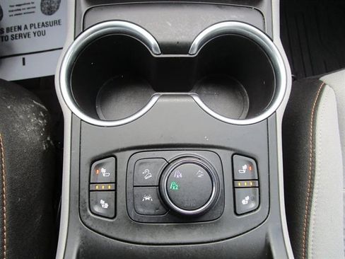 Used 2021 GMC Terrain SLE w/ Driver Convenience Package AWD/4WD image 28