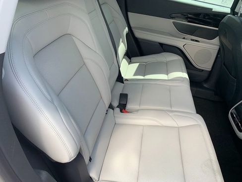 New 2026 Lincoln Nautilus Premier AWD/4WD image 14